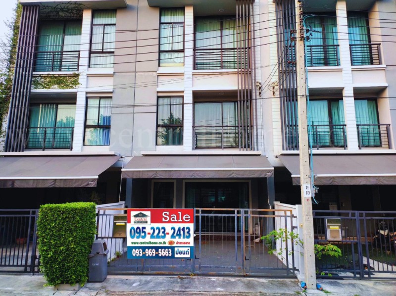 ทาวน์โฮม บ้านกลางเมือง รัตนาธิเบศร์ built in  สภาพสวยเวอร์ !