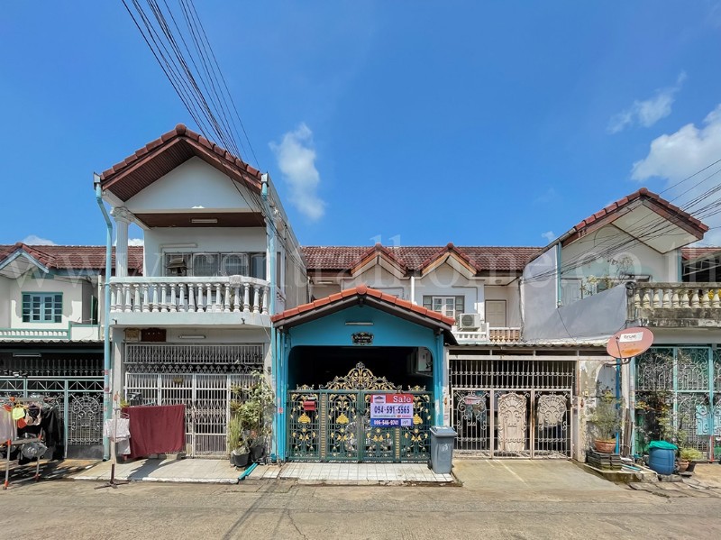 ทาวน์เฮ้าส์ หมู่บ้าน สินทวี วิลล่า โครงการ 5 พระราม 2