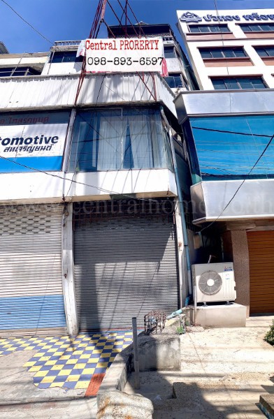 อาคารพาณิชย์ ติดถนนใหญ่ เยื้อง เซ็นทรัล เวสเกต